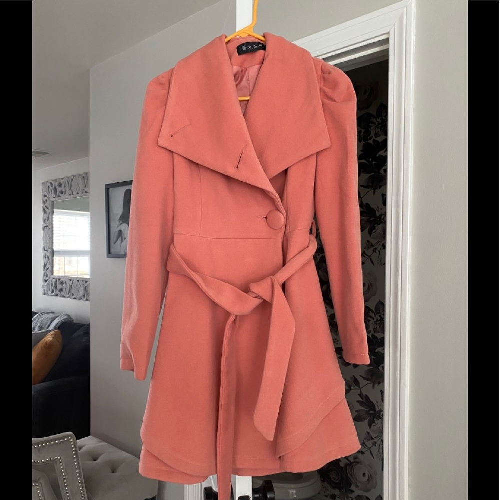 Women’s dress coat *Medium, fits like a small*